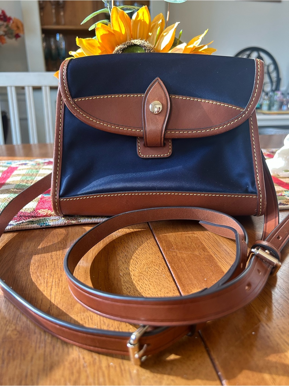 🦆Dooney & Bourke Wayfarer crossbody